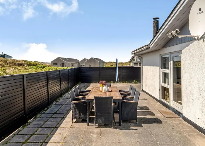 Majvor - 100m From The Sea By Interhome